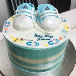 Baby Shoes Fondant Cake