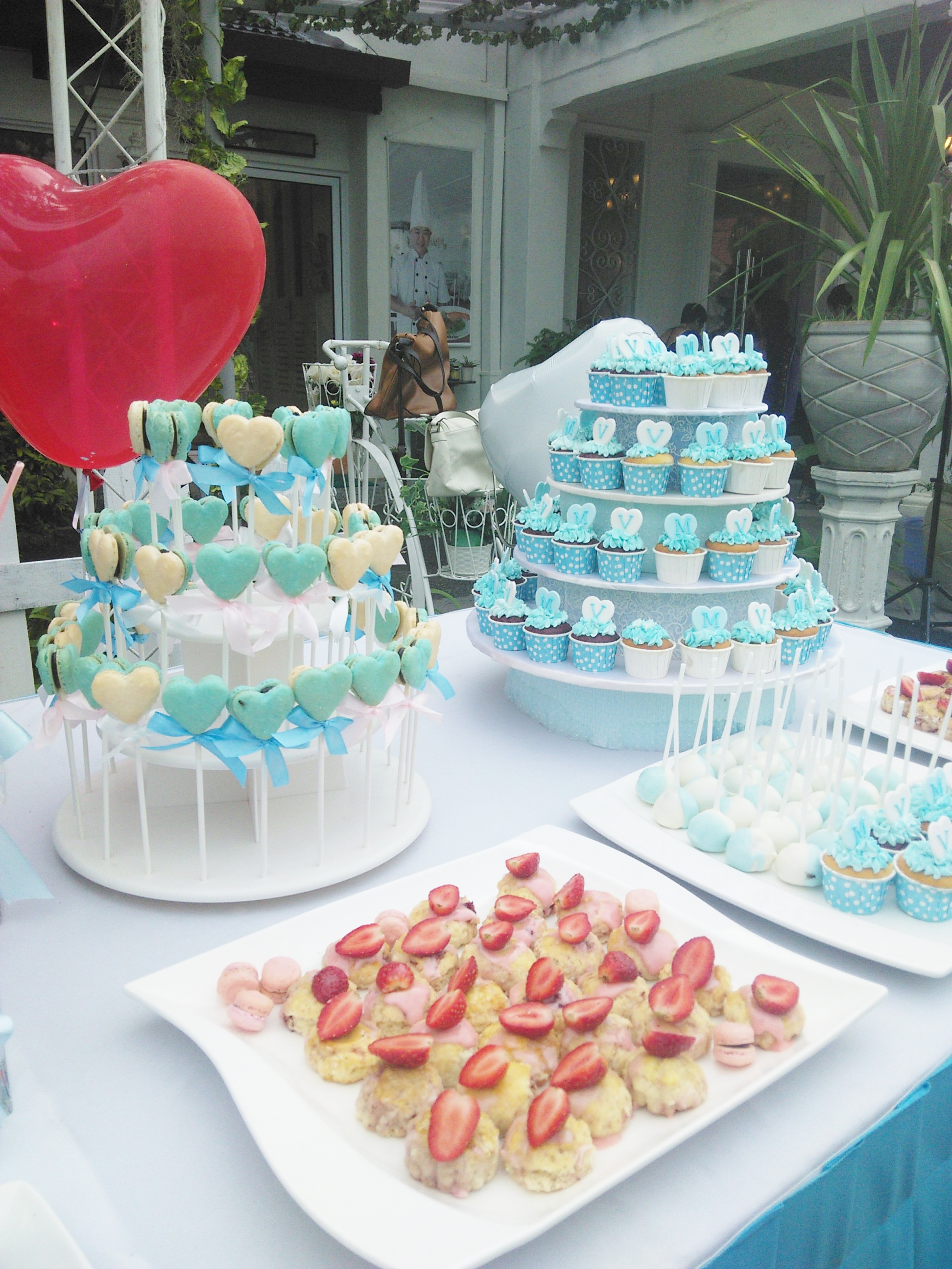 Cupcakes, macaron and cake pops, strawberry biscuits